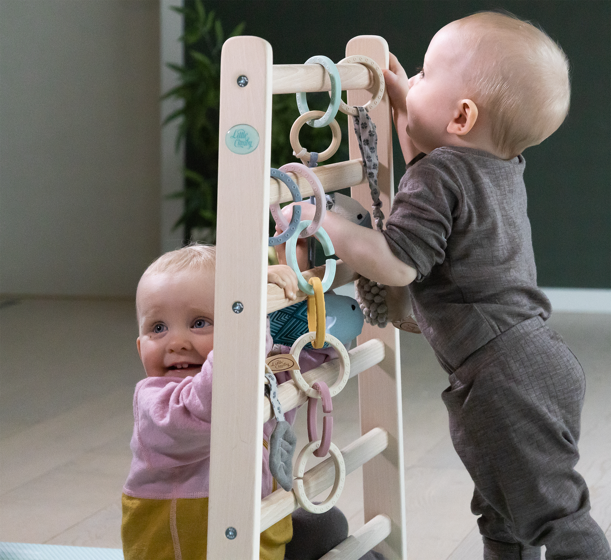 Tind Activity Pack 3 in 1 - Baby Gym and Activity Stand in one!